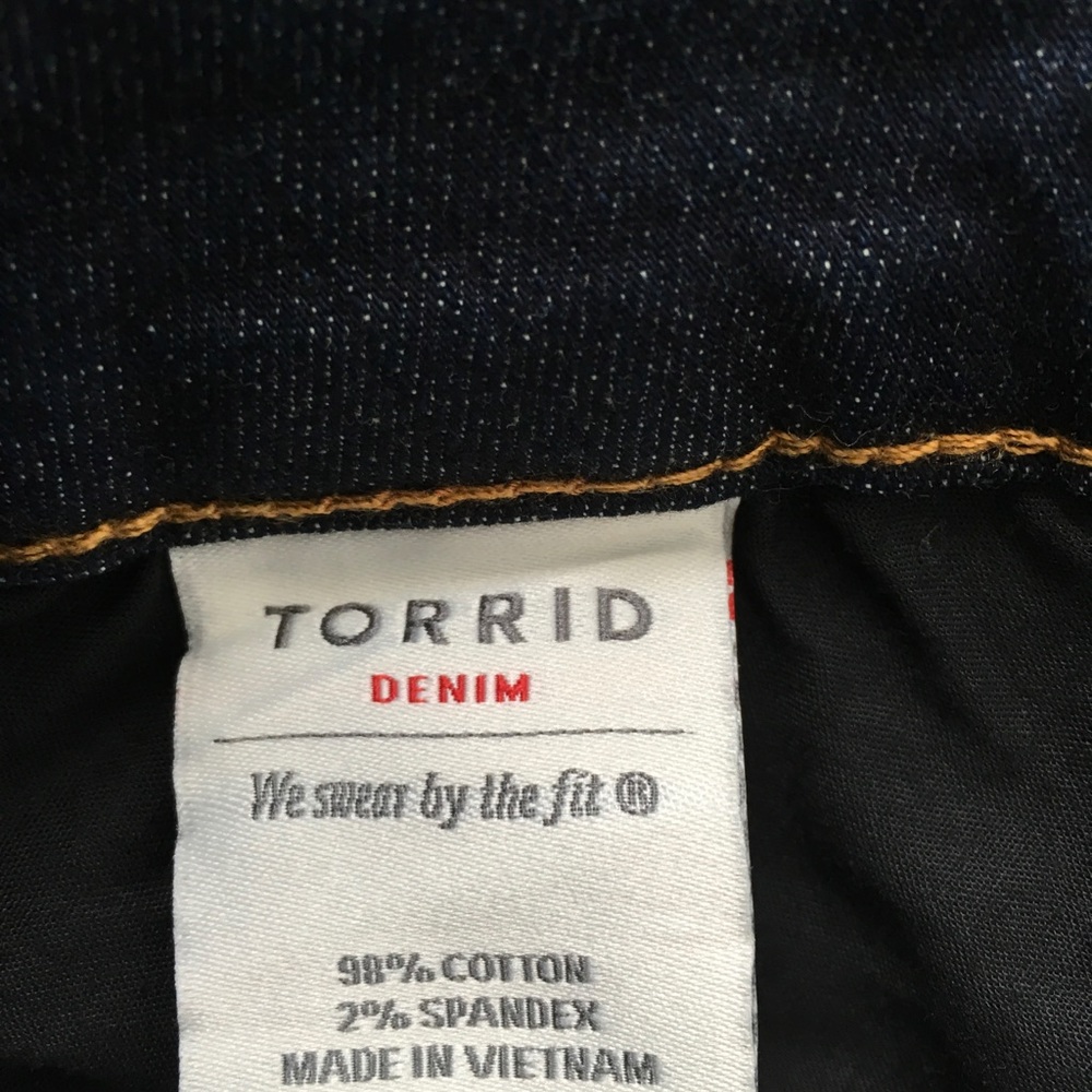 Torrid Cut Off Denim Jeans Distressed NEW WITH TAG - Picture 5 of 6